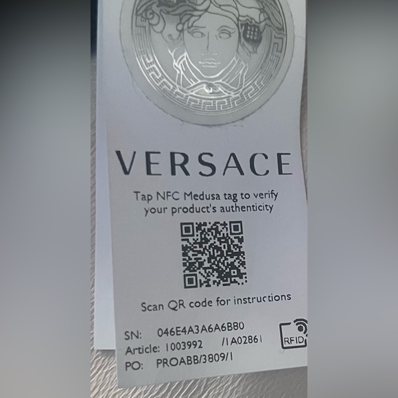 A black medusa Versace sweater - Picture 4 of 4